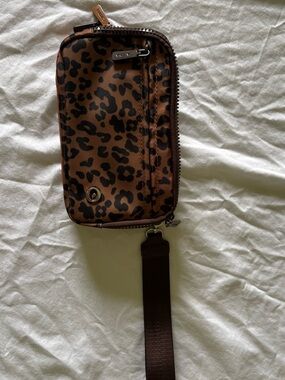 Leopard Print Brown Wristlet Clutch